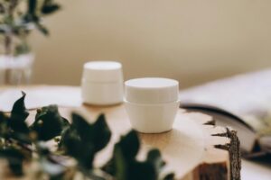 Recepta online na leki dermatologiczne – kiedy e-recepta ma sens i jak wygląda konsultacja