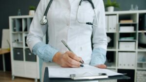 Jak długo lekarz analizuje formularz przed wystawieniem recepty?