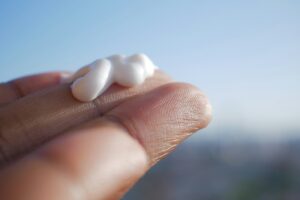 Recepta online na leki dermatologiczne przed latem – kiedy teleporada ma sens?