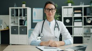 Przedłużenie recepty online – kiedy lekarz może wystawić nową e-receptę